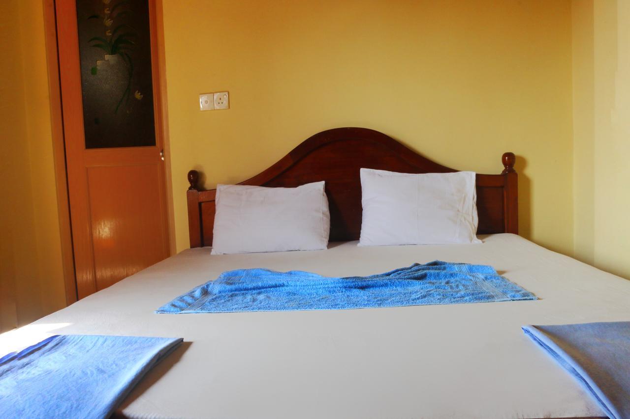 New Sea Lion Guest House Хіккадува Екстер'єр фото